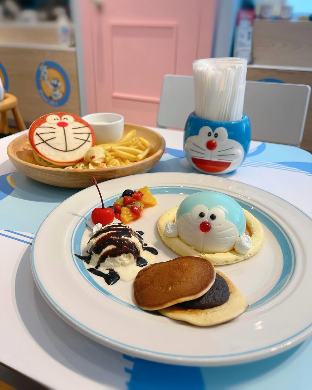Doraemon F’s Kitchen – Quán Cà Phê Chủ Đề Doraemon Siêu Dễ Thương Tại ...